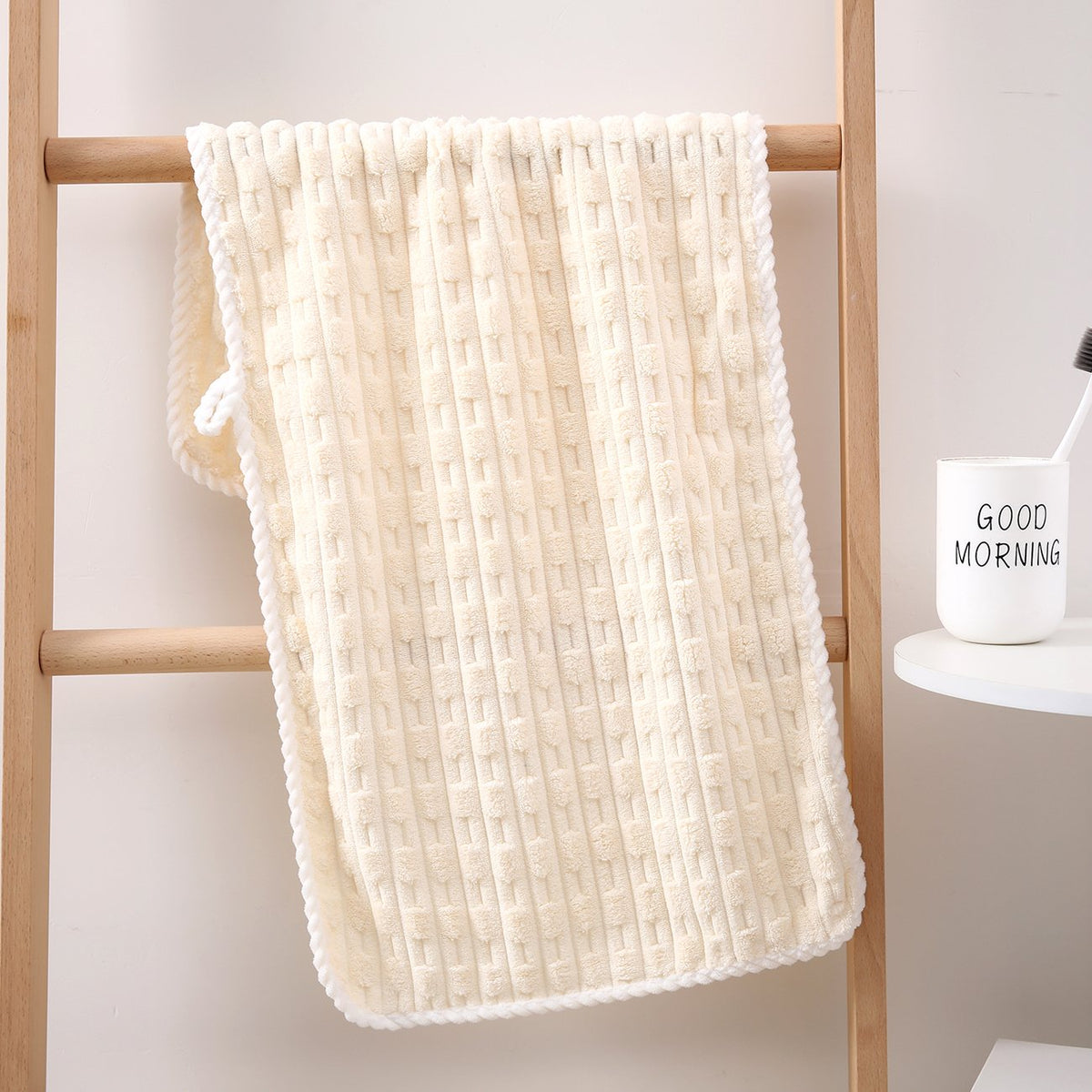Neat Valley Grid-Textured Microfiber Bath Towel additional product photo