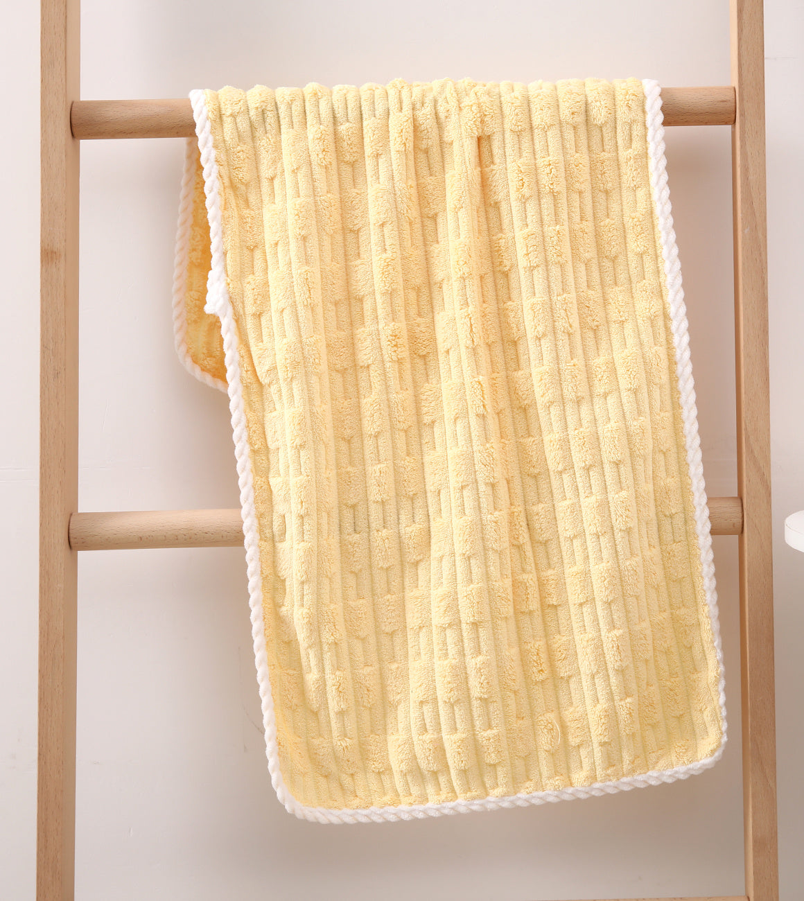 Neat Valley Grid-Textured Microfiber Bath Towel studio product photo