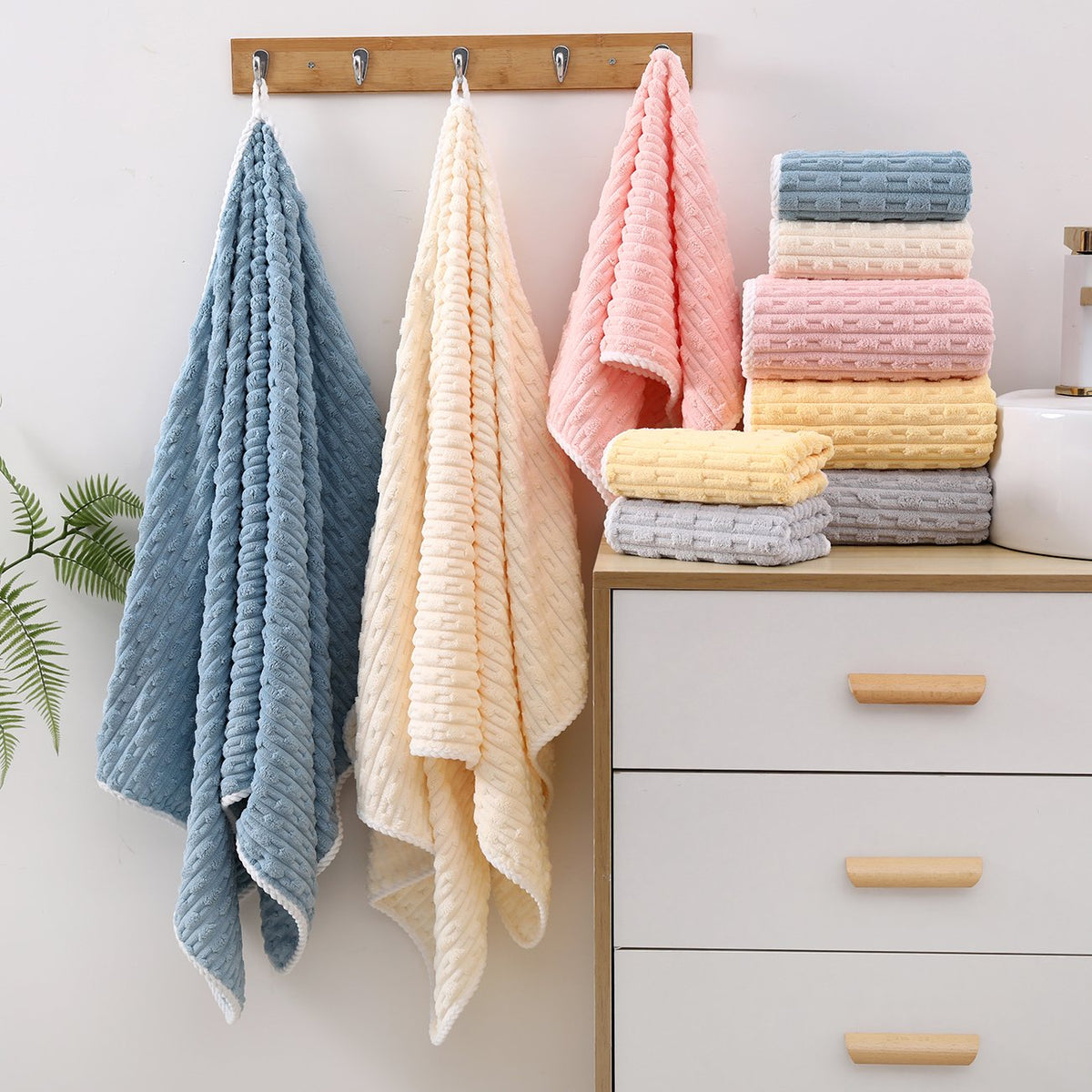 Neat Valley Grid-Textured Microfiber Bath Towel additional product photo