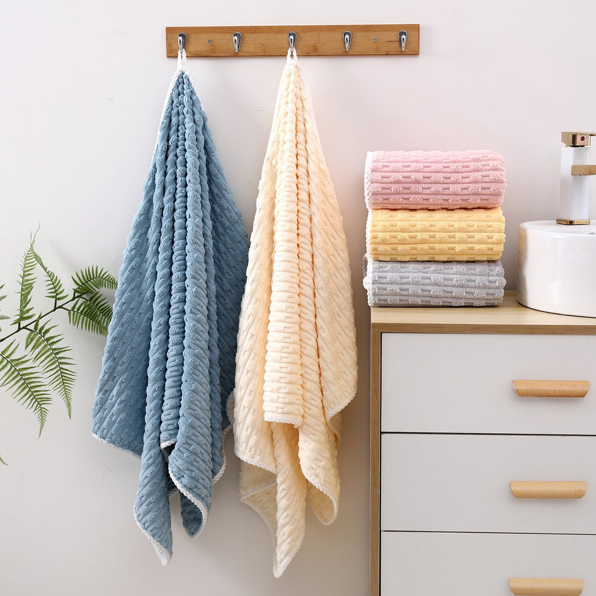 Neat Valley Grid-Textured Microfiber Bath Towel additional product photo
