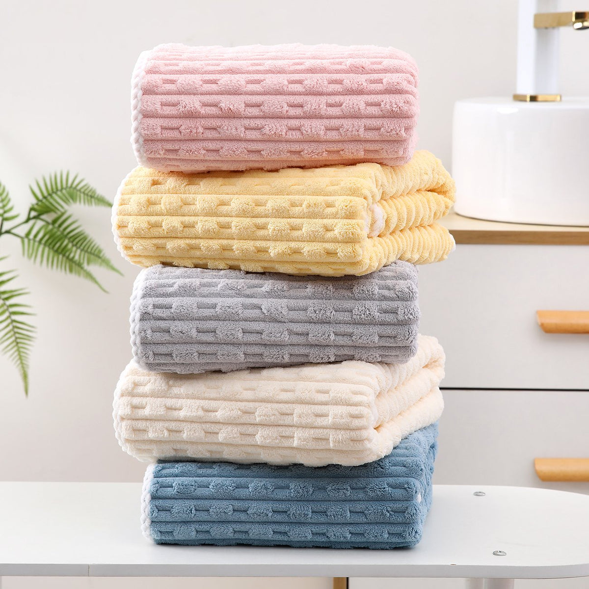 Neat Valley Grid-Textured Microfiber Bath Towel additional product photo