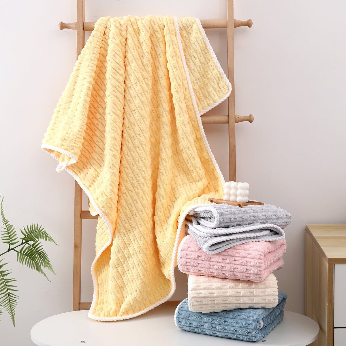 Neat Valley Grid-Textured Microfiber Bath Towel additional product photo
