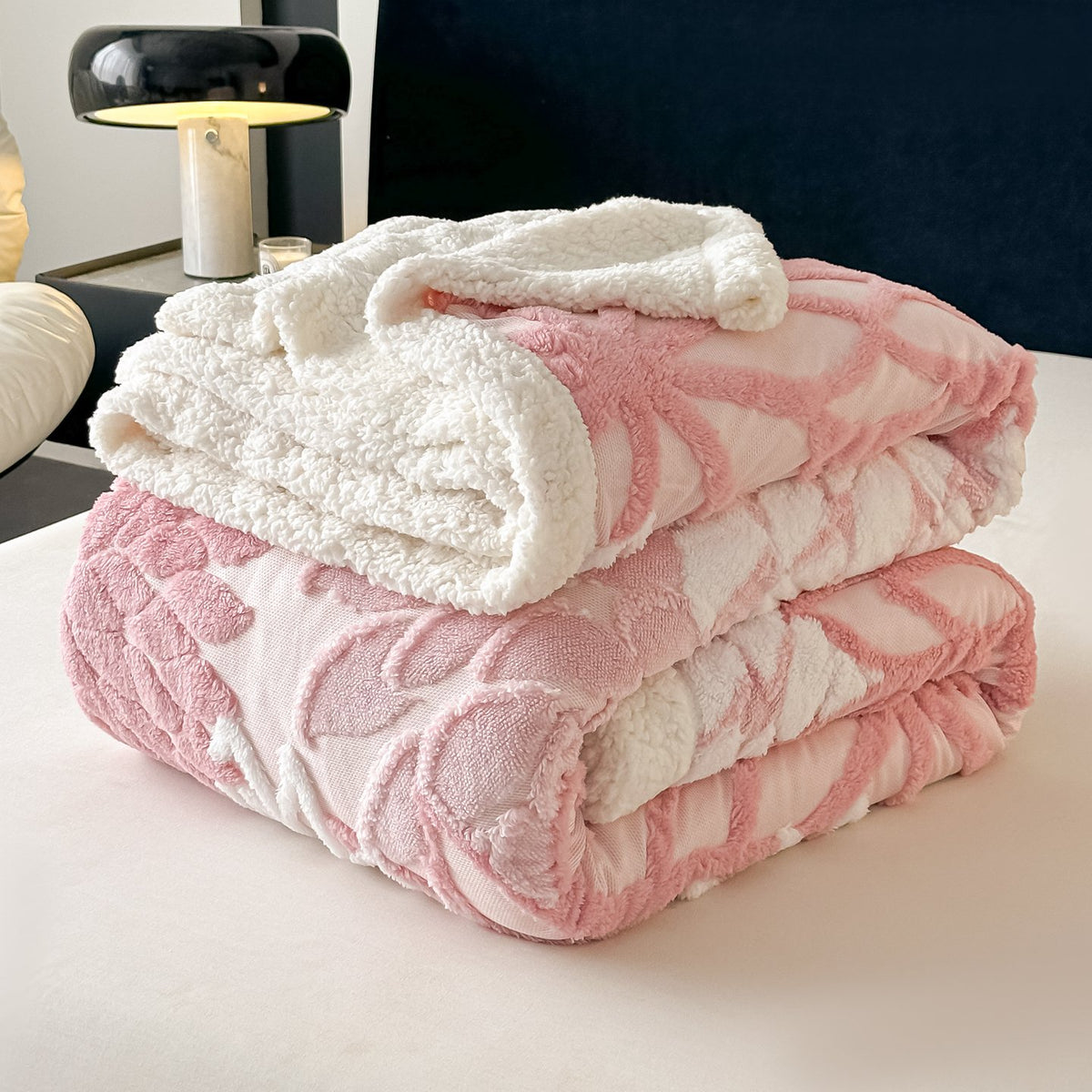 Neat Valley Tufted Polyester Blanket additional product photo